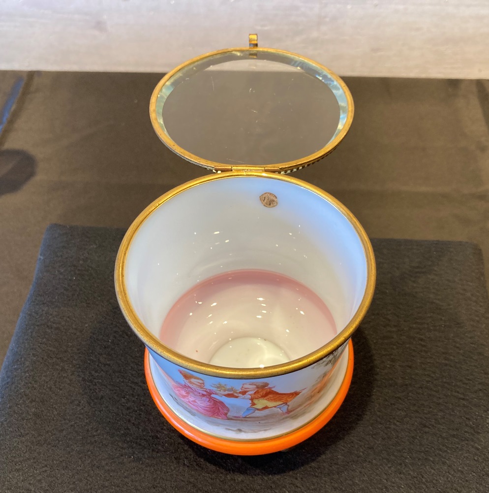 オールド・バカラ 美術館級 ジャポニスム 悲しく 大型 蓋物 フロスト 